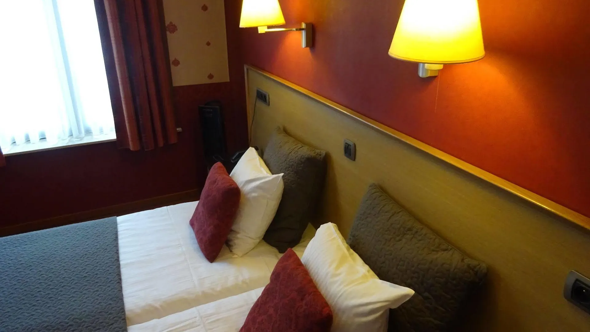 ברוז' Boutique Hotel Malleberg 3*,  בלגיה